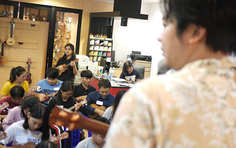 10 Grooves Tomorrow-Ukulele WorkShop